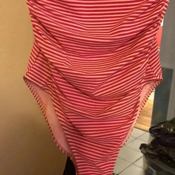 Bond-eye one piece bathing suit.  Pink and white pinstripe.  Size 6 - Picture 3 of 7